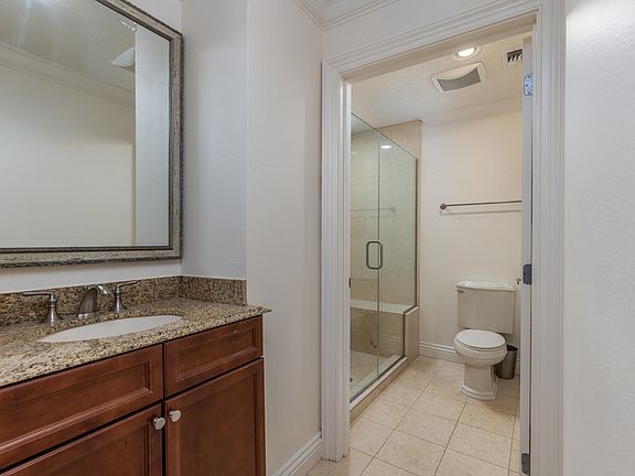 5a77ffaab0272a0d16126fbaa53c3fa6-cc_ft_576