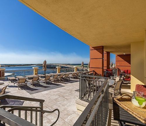 3eb55057cb01b02682cc90b4da8dc3d5-cc_ft_576