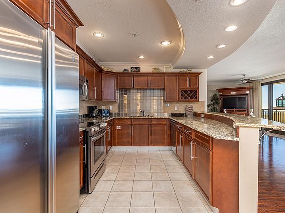 cdb92f0a1e52d179fafc822f55debb4e-cc_ft_576